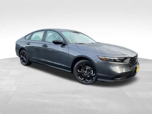 New 2025 Honda Accord SE image 1