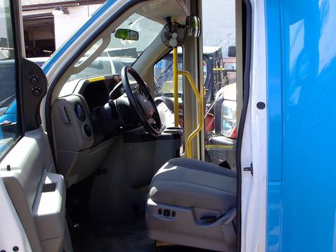 Used 2015 Ford E-450 and Econoline 450 Super Duty w/ Shuttle Bus Prep Package RWD image 5