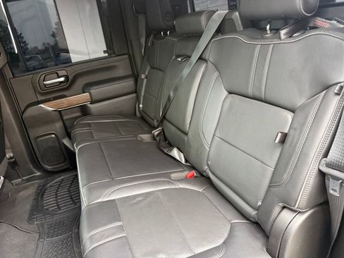 Used 2020 Chevrolet Silverado 3500 High Country w/ Technology Package image 3