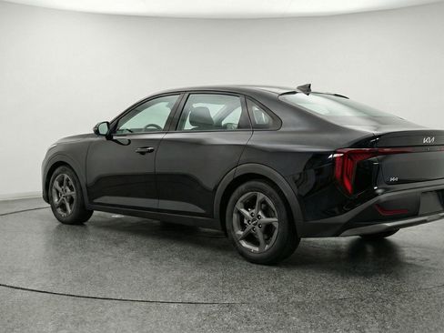 Used 2025 Kia K4 LXS image 6