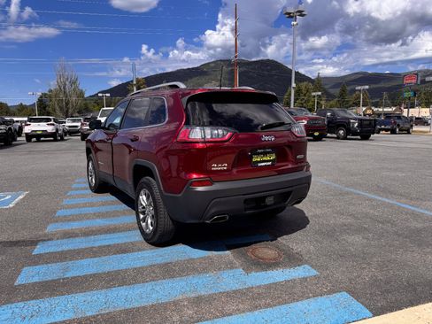 Used 2019 Jeep Cherokee Latitude Plus w/ Comfort/Convenience Group AWD/4WD image 5