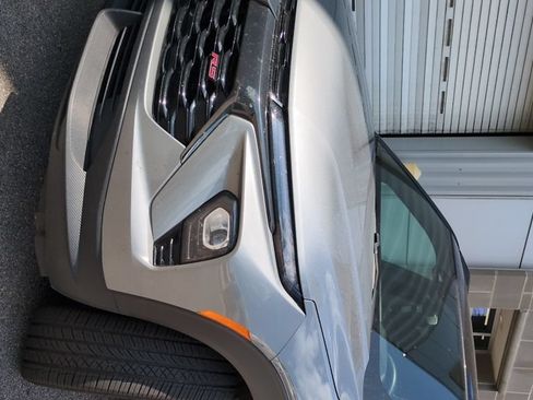 Used 2024 Chevrolet TrailBlazer RS FWD image 1