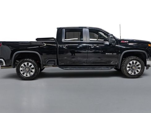 Used 2022 Chevrolet Silverado 2500 LT w/ Convenience Package AWD/4WD image 5