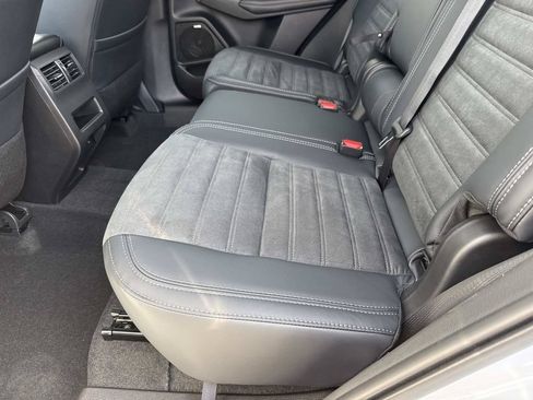 New 2026 Mitsubishi Outlander AWD image 15