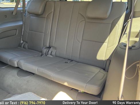 Used 2016 Chevrolet Suburban LT w/ Luxury Package AWD/4WD image 18
