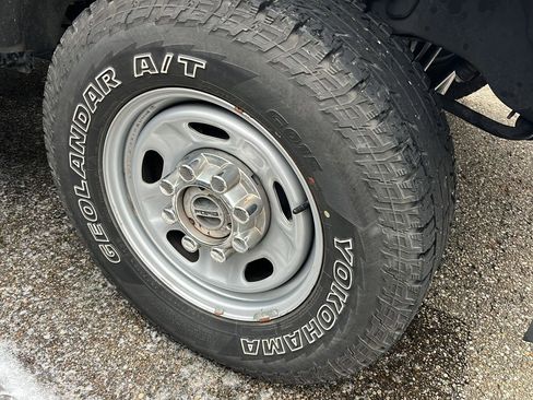 Used 2021 Ford F350 XL w/ Power Equipment Group image 19