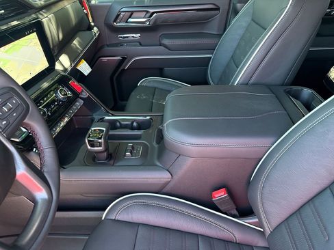 New 2026 GMC Sierra 1500 4x4 Crew Cab AT4X w/ LPO, Black Badging Package image 26