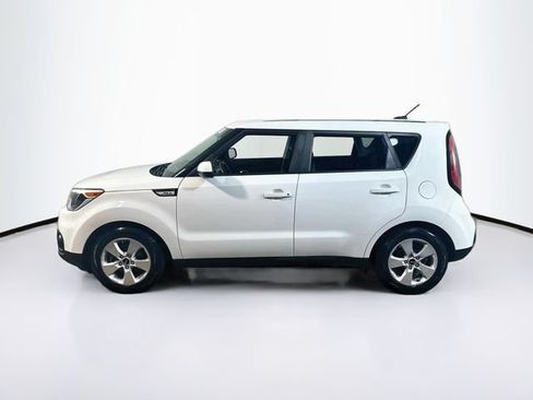 Used 2017 Kia Soul FWD image 4