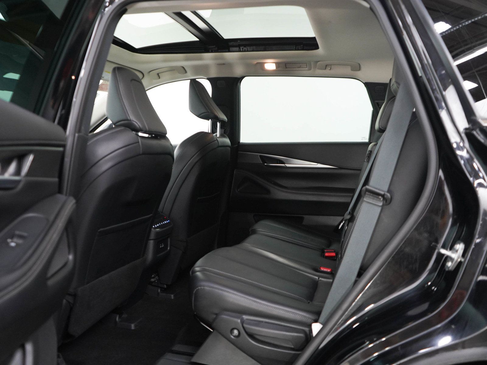Used 2025 INFINITI QX60 Luxe AWD/4WD image 19