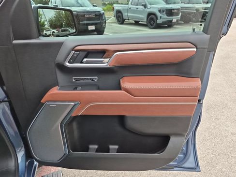 Used 2025 GMC Sierra 1500 Denali Ultimate AWD/4WD image 40