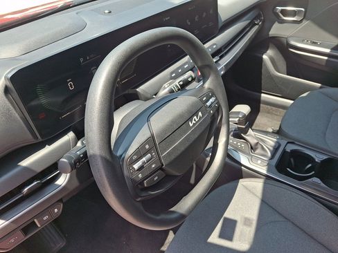 Used 2025 Kia K4 FWD image 26