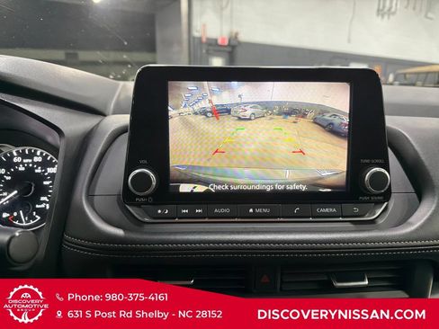Certified 2025 Nissan Rogue SV AWD/4WD image 17