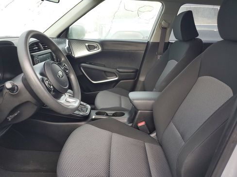 Used 2021 Kia Soul LX FWD image 16