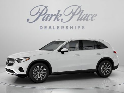 Certified 2026 Mercedes-Benz GLC 300 image 3