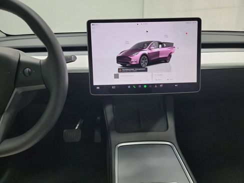 Used 2025 Tesla Model Y Long Range AWD/4WD image 20