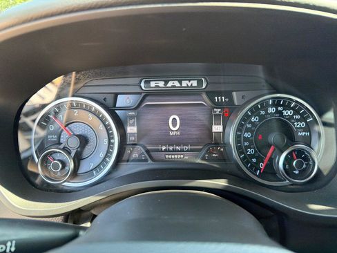 Used 2022 RAM 1500 Big Horn AWD/4WD image 12