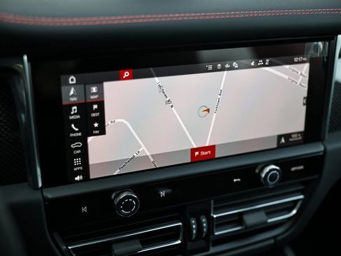 New 2026 Porsche Macan GTS image 38