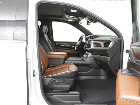 Used 2024 GMC Yukon XL Denali Ultimate image 21