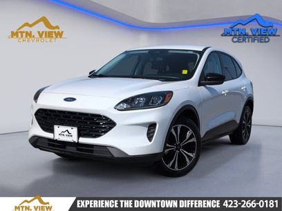 Used 2022 Ford Escape SE w/ SE Sport Appearance Package