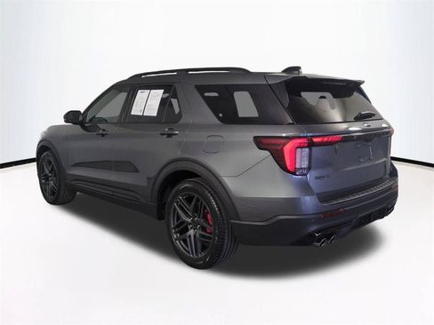 Used 2025 Ford Explorer ST AWD/4WD image 7