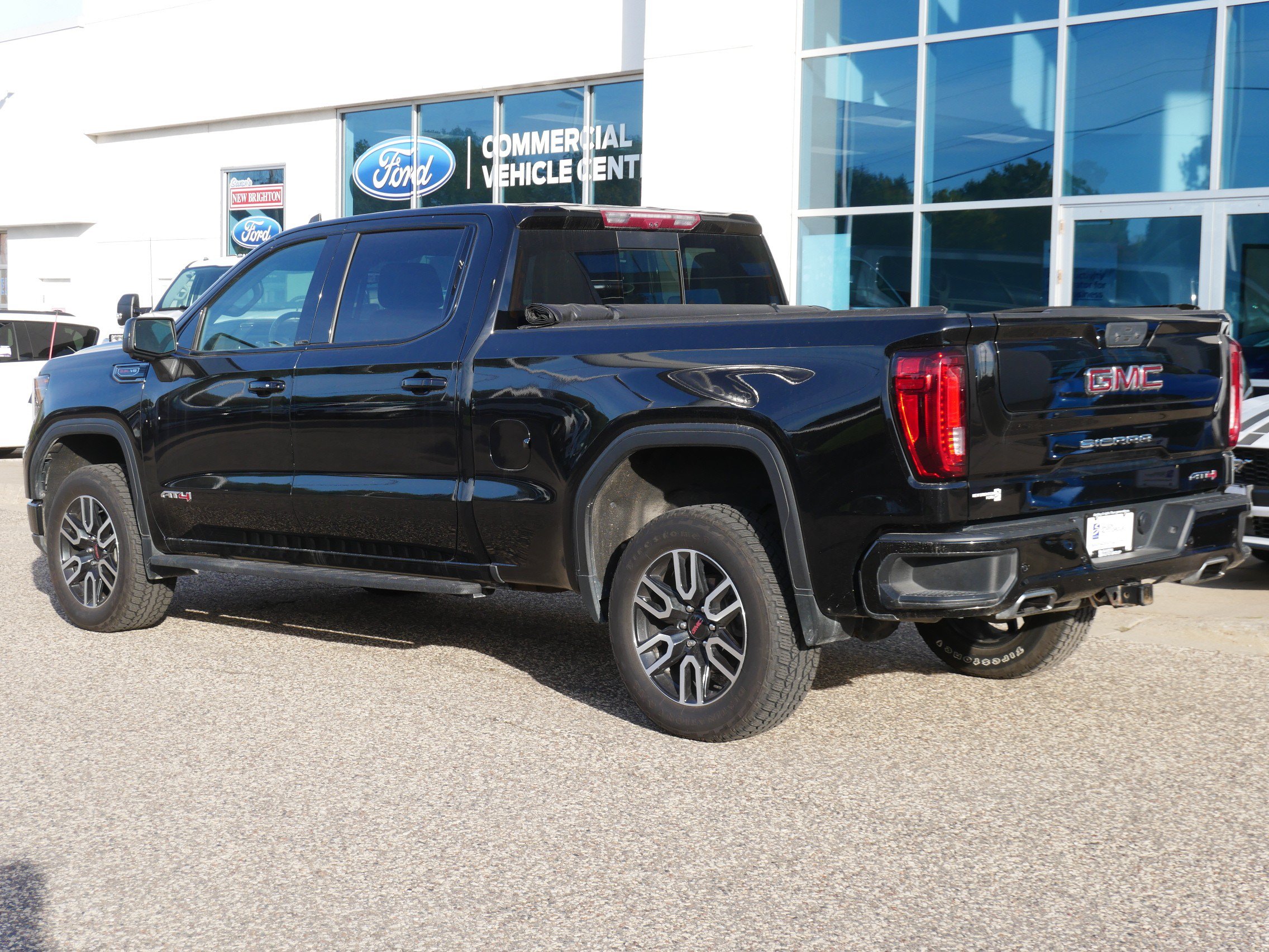 Used 2022 GMC Sierra 1500 AT4 w/ AT4 Premium Package AWD/4WD image 27