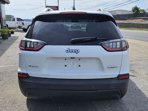 Used 2019 Jeep Cherokee Latitude Plus AWD/4WD image 6