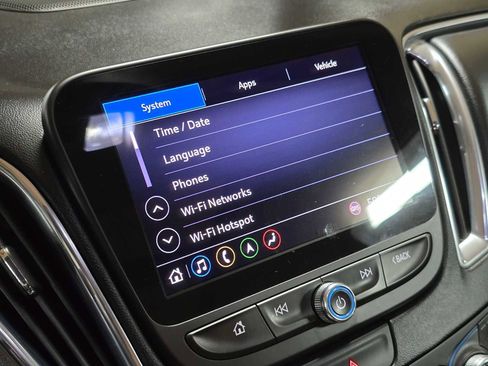 Used 2020 Chevrolet Malibu Premier image 32