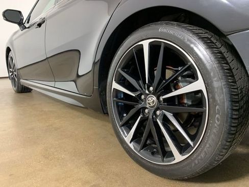 Used 2020 Toyota Camry XSE FWD image 13