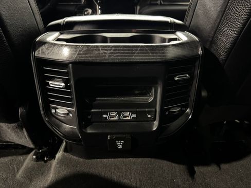 Used 2022 RAM 1500 Limited w/ Body-Colour Bumper Group AWD/4WD image 41