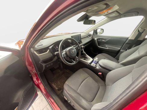 Used 2021 Toyota RAV4 XLE FWD image 9