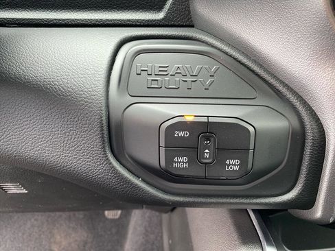 New 2026 RAM 2500 Big Horn AWD/4WD image 8
