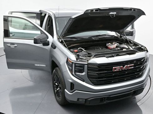 Used 2025 GMC Sierra 1500 Elevation image 43