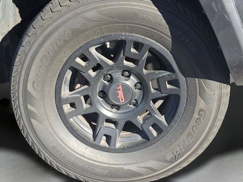 Used 2021 Toyota 4Runner TRD Off-Road image 22