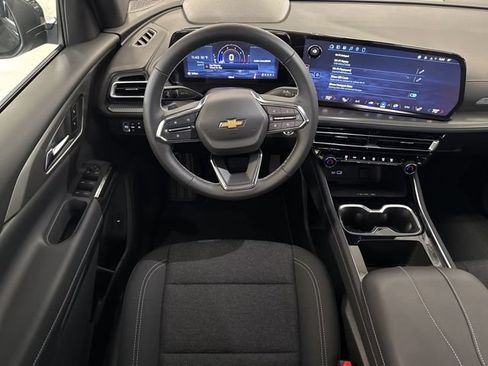 New 2026 Chevrolet Traverse LT FWD image 8