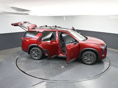 New 2026 Nissan Pathfinder SV w/ SV Premium Package FWD image 48