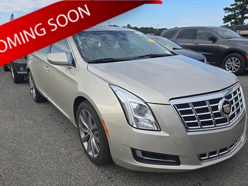 Used 2013 Cadillac XTS FWD image 1