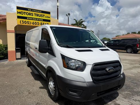 Used 2023 Ford Transit 250 148 Low Roof AWD w/ Fleet Fuel Economy Package image 10
