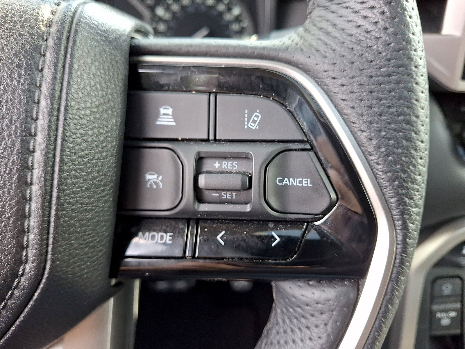 Used 2023 Toyota Tundra Limited w/ TRD Off-Road Package AWD/4WD image 18