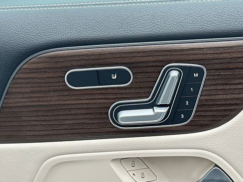 New 2026 Mercedes-Benz GLA 250 image 16