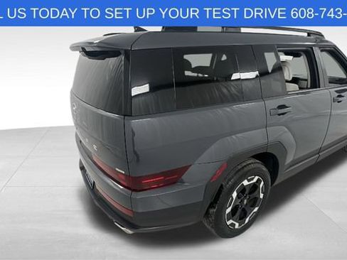 Used 2025 Hyundai Santa Fe SEL image 3