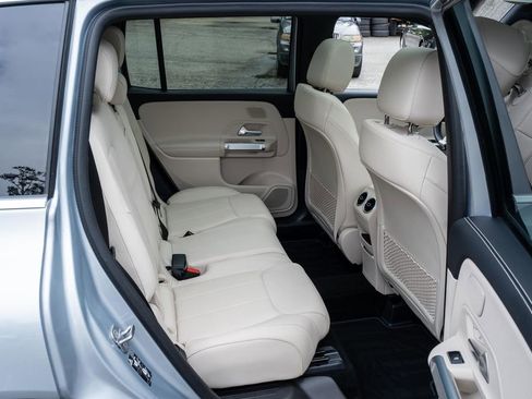 Used 2026 Mercedes-Benz GLB 250 4MATIC w/ Exclusive Package image 33
