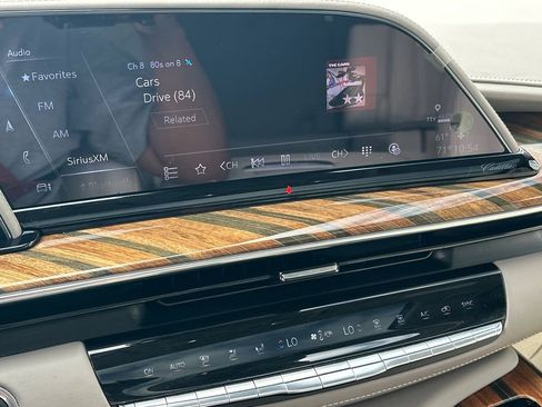 Used 2021 Cadillac Escalade Premium Luxury Platinum image 30