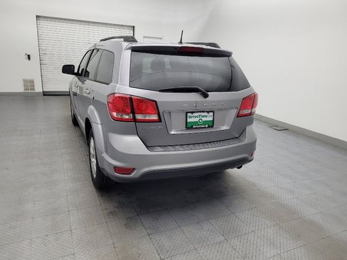 Used 2019 Dodge Journey SE FWD image 6