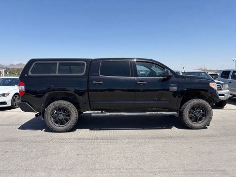 Used 2017 Toyota Tundra SR5 w/ SR5 Upgrade Package AWD/4WD image 3