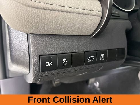 Used 2021 Toyota Camry LE image 10