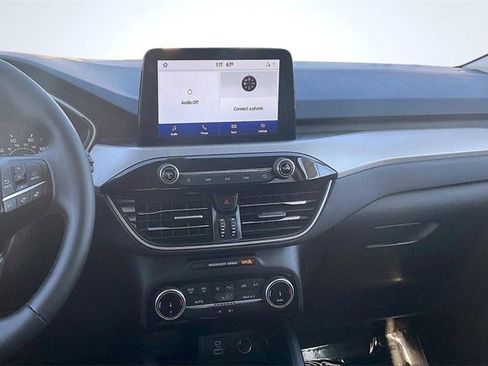 Used 2022 Ford Escape SE w/ SE Sport Appearance Package image 6