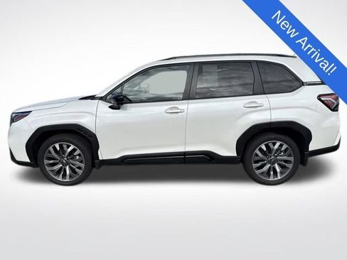 Used 2025 Subaru Forester Touring AWD/4WD image 4