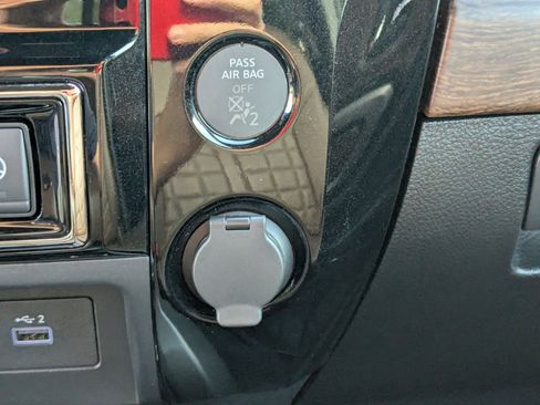 Certified 2024 Nissan Titan Platinum Reserve w/ Moonroof Package image 31