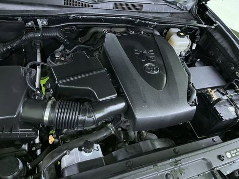 Used 2018 Toyota Tacoma 4x4 Double Cab image 31