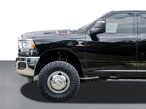 Used 2023 RAM 3500 Tradesman image 10